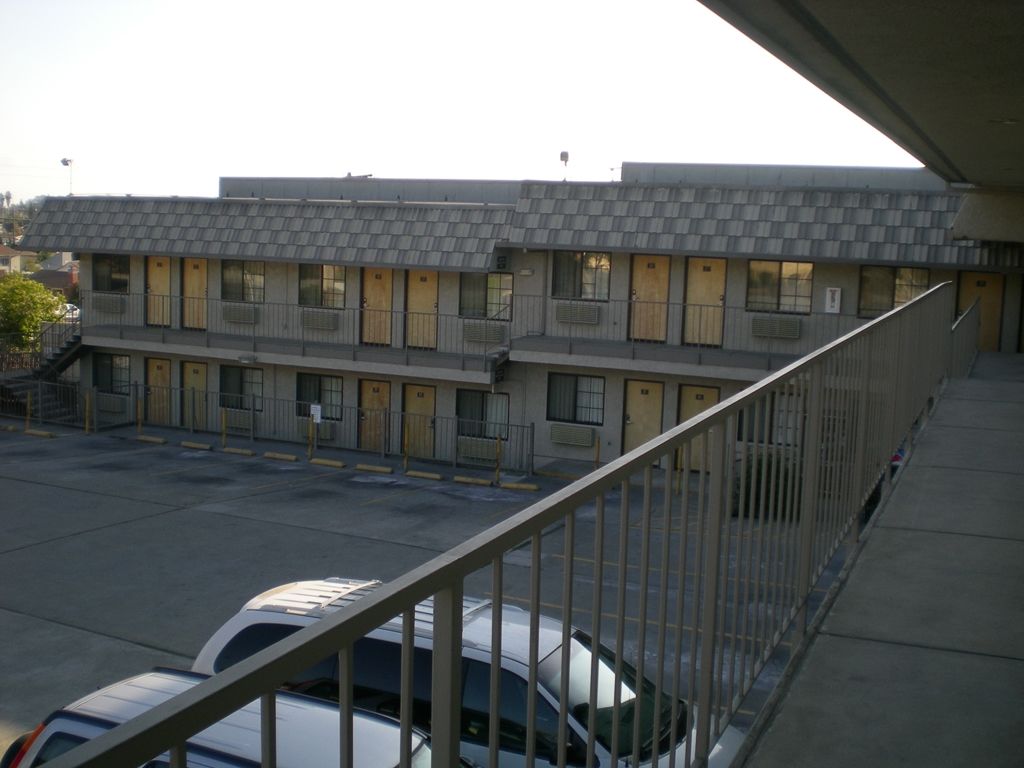 Crown Lodge Motel Оакланд Экстерьер фото